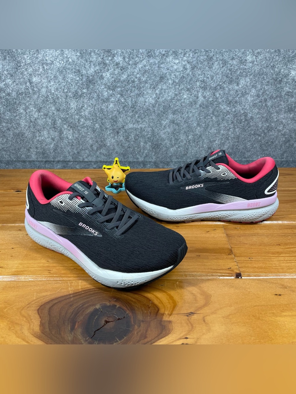 Brooks Ghost 16 Womens Size 10 B Black Raspberry Pink Running Shoes 1204071B051